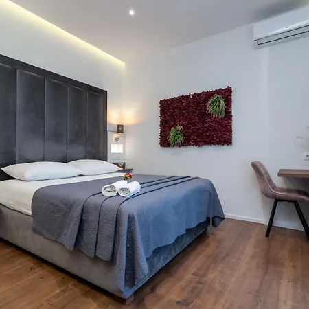 Antares Luxury Rooms Split Exterior photo